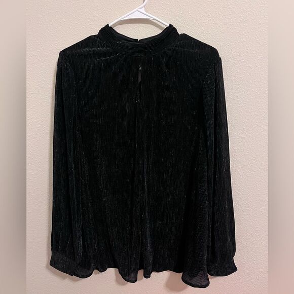 LANE BRYANT - Swing Lurex Mock-Neck Plisse Top - Picture 4 of 5